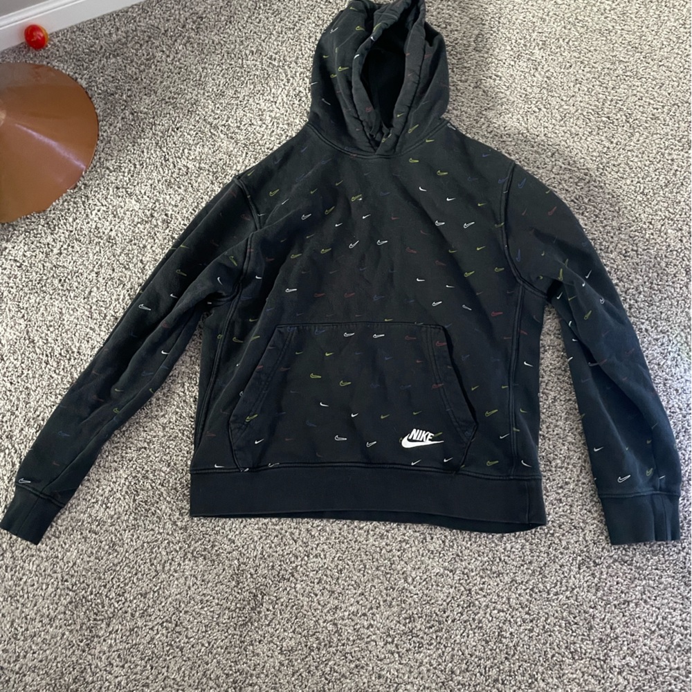 Men’s Nike sweatshirt